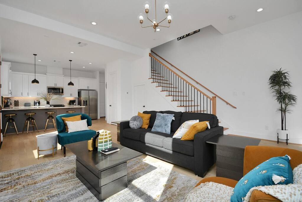 Blissful Getaway Home With Hot Tub & Backyard Near Downtown Houston Zewnętrze zdjęcie