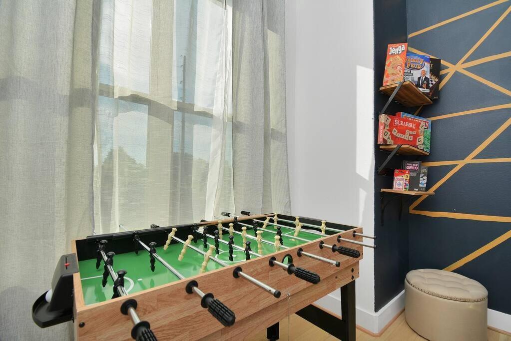Blissful Getaway Home With Hot Tub & Backyard Near Downtown Houston Zewnętrze zdjęcie